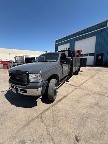 Ford Super Duty #F-550, Service Body with Crane, and Power Liftgate, 2006 - Image 1
