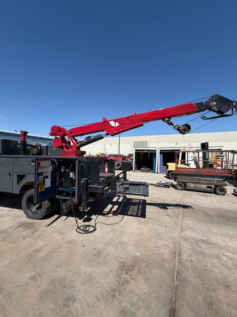 Ford Super Duty #F-550, Service Body with Crane, and Power Liftgate, 2006 - Image 9
