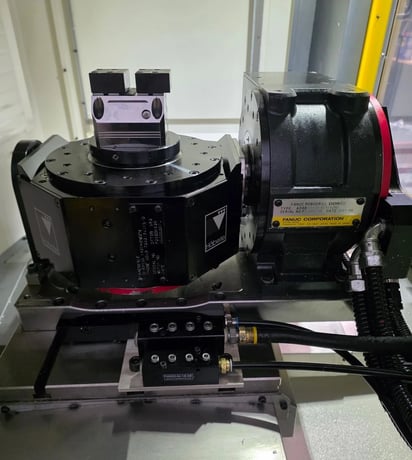 Fanuc #A-D21MIB5ADV, 5" Axis CNC Vertical Machining Center, 19.6" X, 15.7" Y/Z, 24000 RPM, 21 automatic tool - Image 2