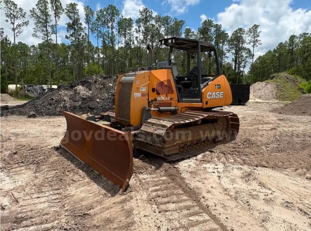 Case #850M-WT, Crawler Dozer, 6-way power angle tilt blade, 28" single-bar grouser, 3,200 hours, 2020 - Image 1