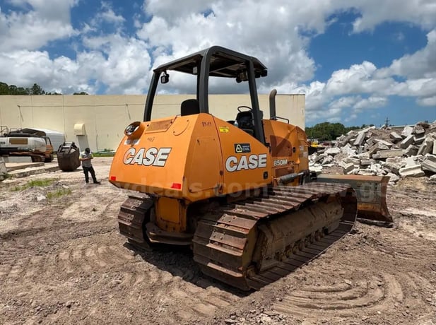 Case #850M-WT, Crawler Dozer, 6-way power angle tilt blade, 28" single-bar grouser, 3,200 hours, 2020 - Image 3