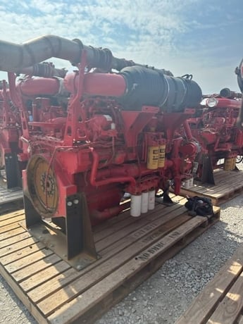 2250 HP Caterpillar #3512C, diesel engine, 1900 RPM, Tier 2, 19193 hours, sound attenuated enclosure 0, 2015 - Image 5