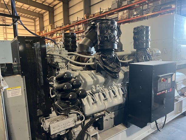 3057 HP MTU #16V 4000, diesel engine, 1800 RPM, Tier 2, 1010 hours, sound attenuated enclosure 00, 2007 - Image 4