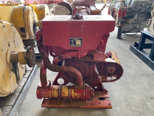482 HP Caterpillar #3406, diesel marine engine, sound attenuated enclosure 1, hydromechanical governor, 1998 - Image 3