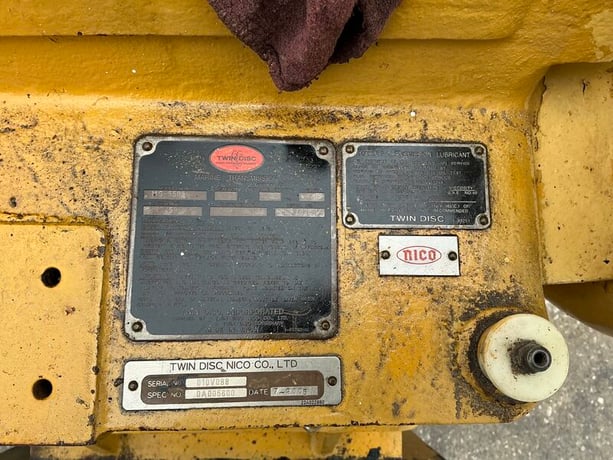 Twin Disc #MG5506, marine transmission, 4.96 gear ratio, sound attenuated enclosure 00, 2005 - Image 8