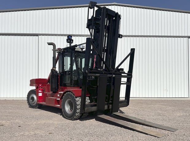 35000 lb. Taylor #TXH350L, forklift, 180" lift, 96" forks, Cummins QSB 6.7 diesel engine, pneumatic tires - Image 2