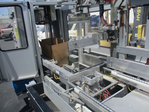 Wexxar #WF2HT, automatic case erector / box taping machine, Nordson ProBlue-7 - Image 4
