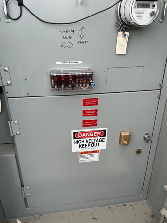 15 KV MCM Engineering #VR-15100-12, NEMA 3R Outdoor Switchgear, 1200 Amp Vacuum Breaker, Primary Metering - Image 2