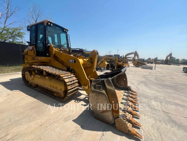 Caterpillar 963-12, Track Loader, 1802 hours, S/N: LTT00975, 2024 - Image 2