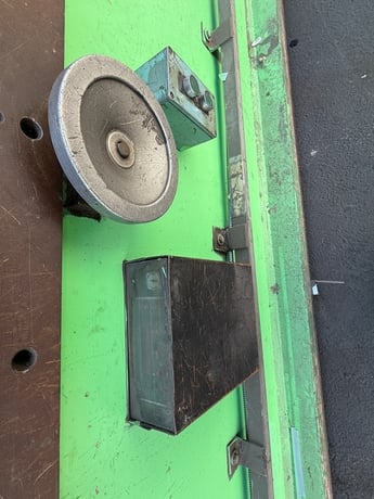 130 Ton, Accurpress #713012, CNC Hydraulic Press Brake, 12' overall, 124" between housing, 14" Open, 6" Shut - Image 4