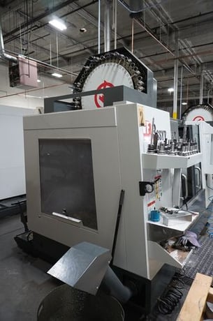Haas #VF-3SSYT, CNC vertical machining center, 50 automatic tool changer, 40" X, 26" Y, 25" Z, 12000 RPM, 30 - Image 3