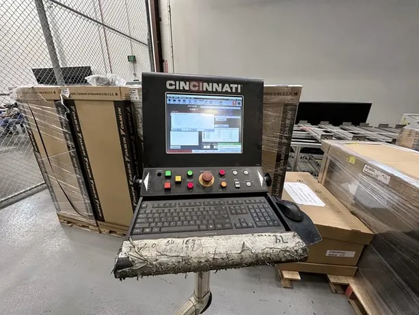 90 Ton, Cincinnati #90PF+6, hydraulic press brake, 8' overall, 72" between housing, 8" stroke, 7" throat, 15" - Image 5