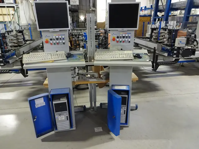 Strtz Machinery #SMI-CNC-H-4K-20/20, CNC window welding line, 72" x72" max weld range, 1.4" min profile - Image 2
