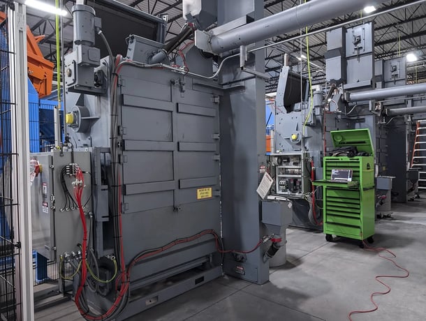 6 cu.ft. Cardinal #600, tumble blast finishing machine, 600 lb. batch capacity, 17.5 HP blast wheel, 460 V. - Image 7