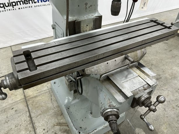 Bridgeport #Series-I, vertical milling machine, 9" x42" table, 1.5 HP, vari-speed, one shot lube - Image 5