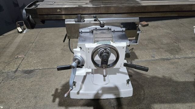 Bridgeport #Series-II, vertical knee milling machine, 2 HP, manual control with digital read out - Image 4