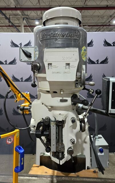 Bridgeport #Series-II, vertical knee milling machine, 2 HP, manual control with digital read out - Image 7