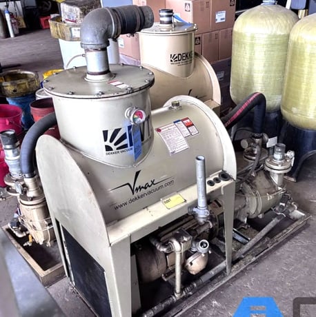 300 CFM, Dekker #VMX0303KA1-01, vacuum pump, 20 HP, 2004 - Image 3