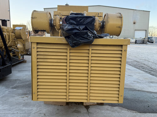 1,500 KW Caterpillar #3516, diesel generator set, 480V., 3-Ph., 60 Hz, standby, open skid, 119,295 hours, 1992 - Image 3