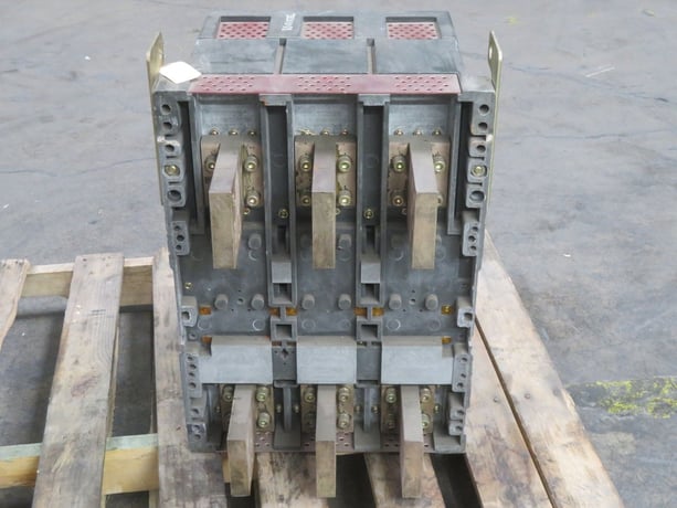 3200 Amps, Fuji SE3203PF, MCCB, 3-Pole, 660 Volts AC - Image 3