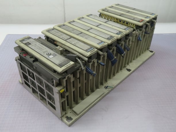 Modicon AS-H827-209, Controls PLCs (2 available) - Image 1