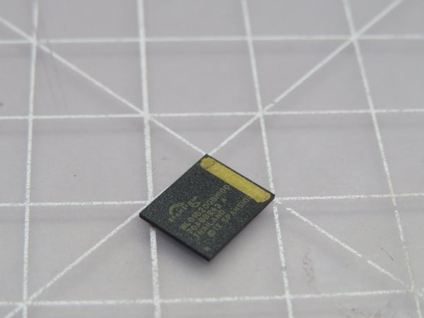 Infineon #17-4038101-01, LOT OF 680 Infineon 17-4038101-01 ML01G200BHI00 Nand Flash Memory - Image 1