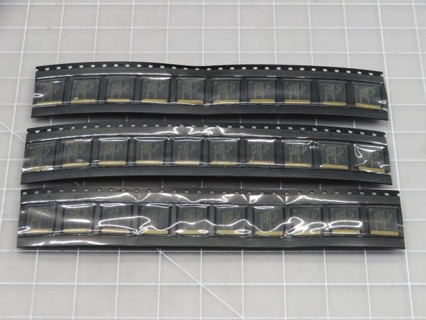 Infineon #17-4038101-01, LOT OF 680 Infineon 17-4038101-01 ML01G200BHI00 Nand Flash Memory - Image 4