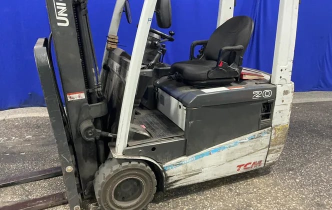 3600 lb. TCM #FTB20-A1, Electric Forklift, 187" Lift Height, 4" x 42" Forks, Side Shift, 48 V. - Image 2