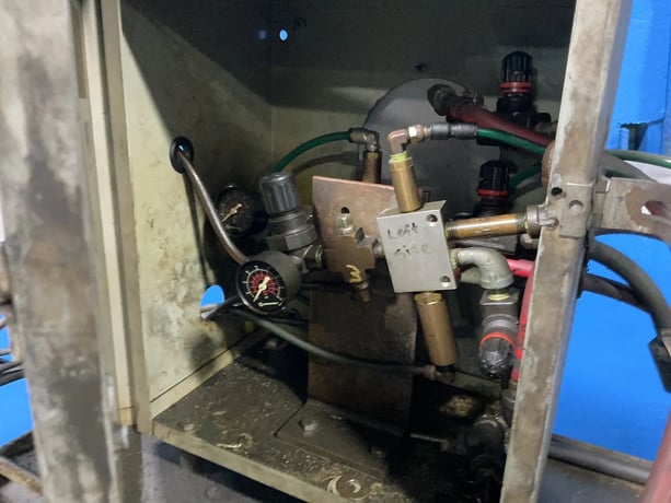 15" x 71" Cincinnati, Engine Lathe, 5 HP, 6.5" 3-Jaw Chuck, 1" Bore, 440 V. - Image 2