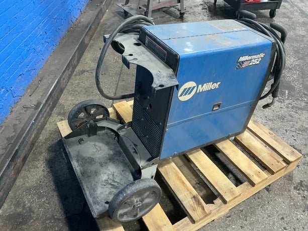 Miller #Millermatic-252, Mig Welder, 200 Amp., 230 V., 7.1 KW - Image 5