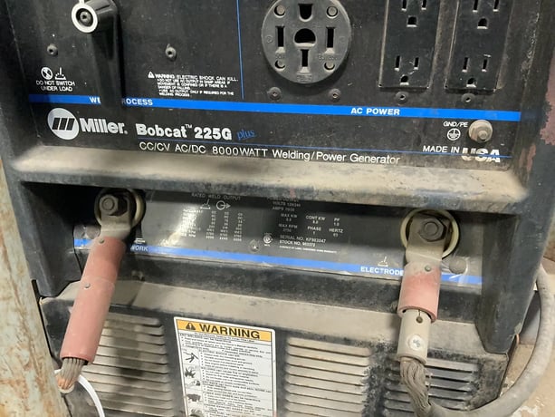 Miller #Bobcat-225G-Plus, Engine Driven Welder/Generator, 8.5 KW, Onan P216G Engine, 6,993 hours - Image 4