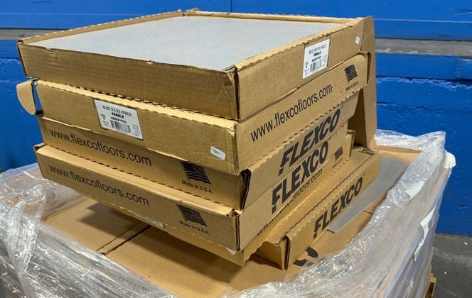 Flexco #SE-023, Rubber Floor Tiles, 18" x 18" x 1/8", LOT of 34 Boxes, Unused - Image 1
