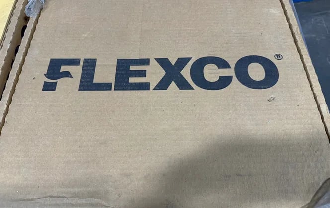 Flexco #SE-061, Rubber Floor Tiles, 18" x 18" x 1/8", LOT of 40 Boxes, Unused - Image 1