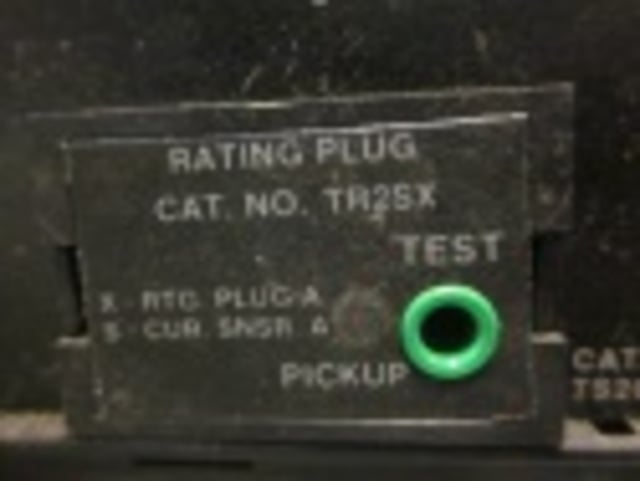 600 Amps, General Electric, AK-2-25-2, manually operated, drawout, #AB4320 - Image 2