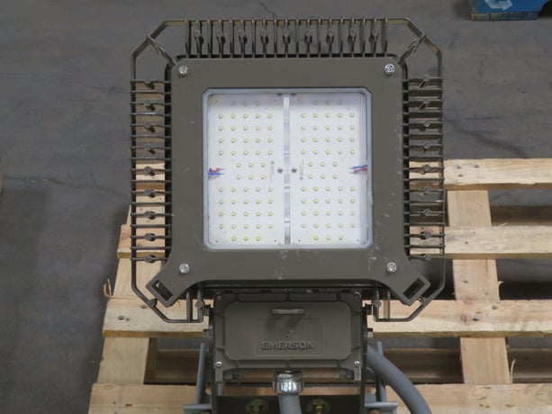 Emerson #AMLHL3CG6BU, LED Flood Light Fixture, 249W, 30,000 lm, 5000K, 70 CRI, 120-277 VAC, IP66 - Image 3