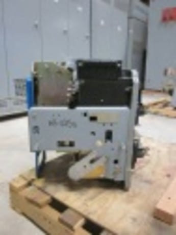 800 Amps, General Electric, AKR-6D-30, electrically operated, drawout, #AB4250 - Image 5
