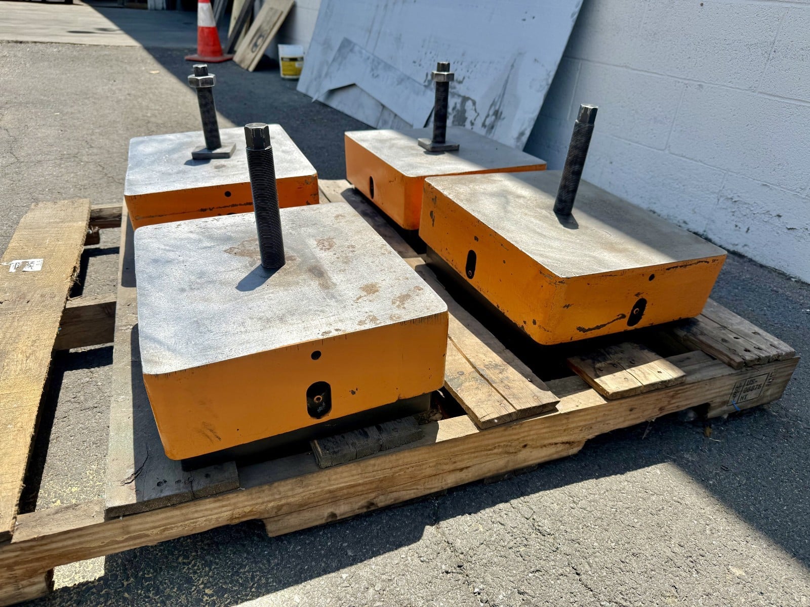 6" x 13-1/4" x 16-1/4" Micro / Isolator, Vibro isolation pads, 1-1/4" Studs - Image 2