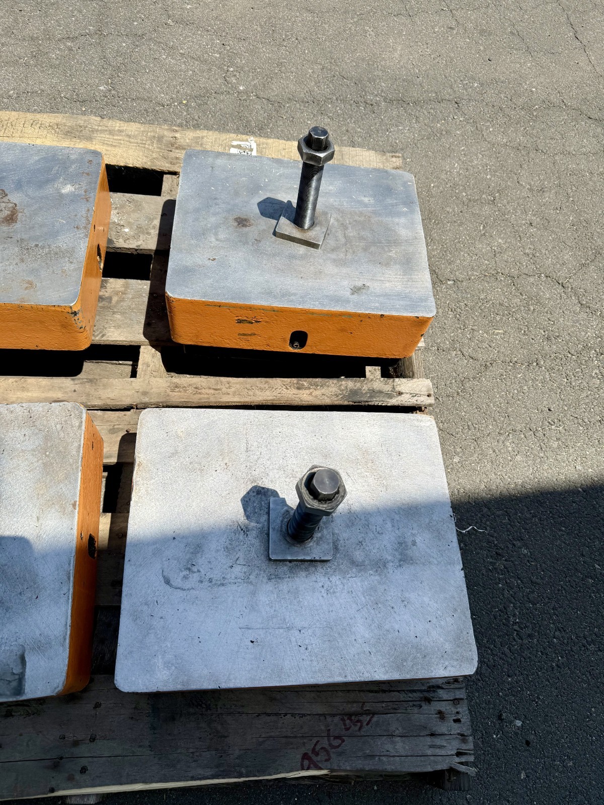 6" x 13-1/4" x 16-1/4" Micro / Isolator, Vibro isolation pads, 1-1/4" Studs - Image 5