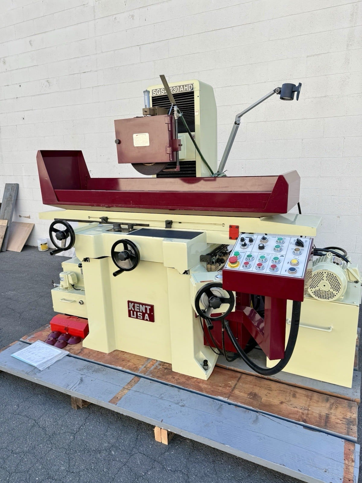 Kent USA #SGS-1230AHD, Automatic Surface Grinder, 12" x 30" table, 5 HP, 14" x 1-1/4" x 5" wheel, 12" chuck - Image 10