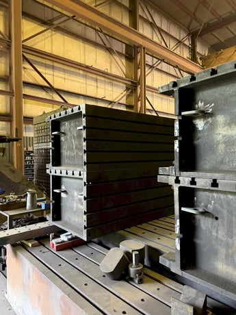 36" x 73" x 29" T-slotted box type riser set (4 available) - Image 3