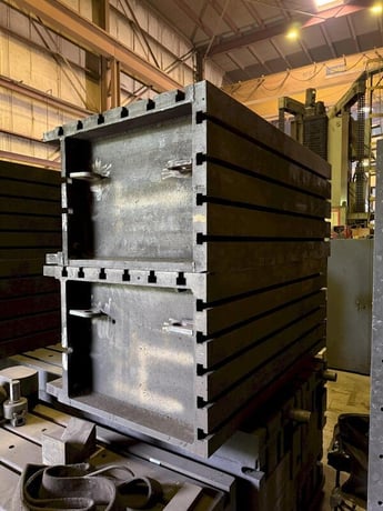 36" x 73" x 29" T-slotted box type riser set (4 available) - Image 4