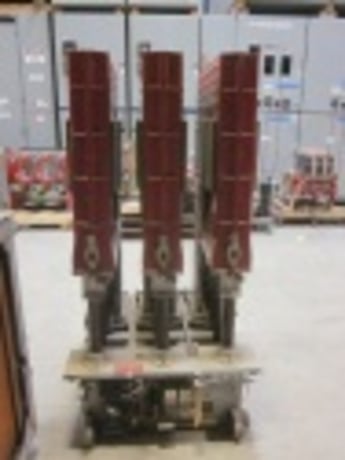 2000 Amps, Eaton, 150DH-P500, electrically operated, drawout, #AB0991 - Image 2