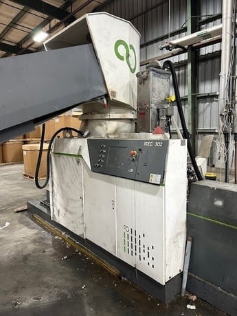 Pure Loop #EVO-302-E, plastic reclaim extrusion line w/ shredder, 3-1/8" extruder, 268 HP, Erema filter, 2018 - Image 1