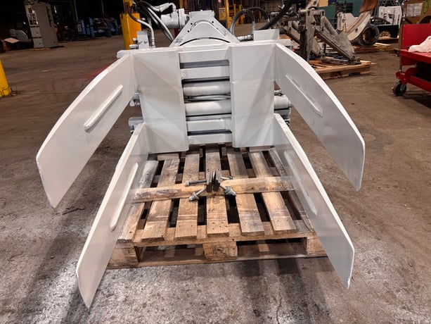Cascade, Class III Carton Clamp Forklift Attachment - Image 1