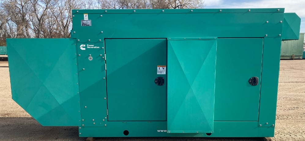 150 kW Onan / GM #GGLB, Natural Gas or Propane Generator, 120/240 Volts - Image 1