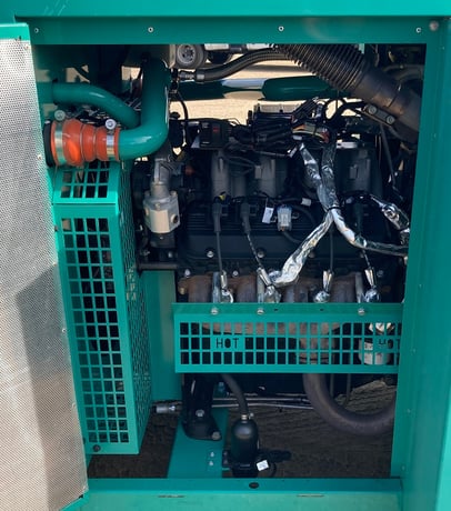 150 kW Onan / GM #GGLB, Natural Gas or Propane Generator, 120/240 Volts - Image 3