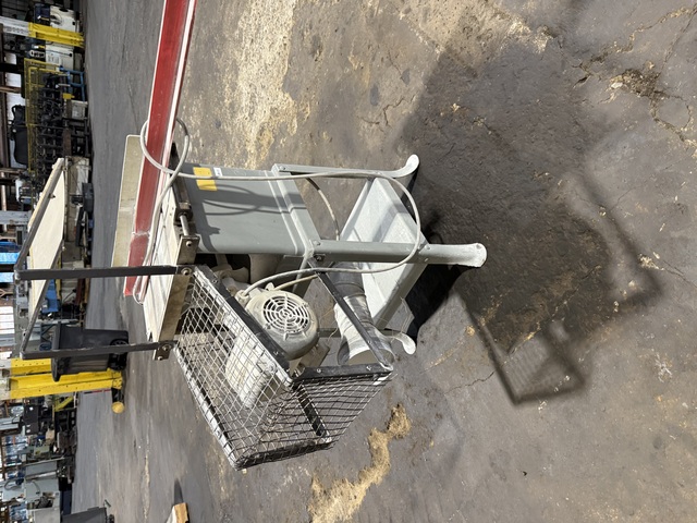 Delta Table Saw, 15x22 table, 1 HP - Image 4