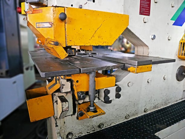 6-1/2" x 6-1/2" x 1/2" Geka #Hydracrop-110PD, CNC Deep Throat Dual Cylinder Hydraulic Ironworker, w/ - Image 4