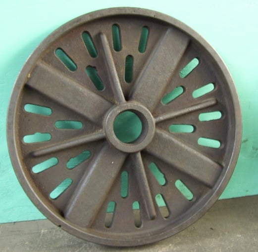 22" Lathe Face Plate, 4 TPI, 3-3/8" through hole, 4 T-slots - Image 3