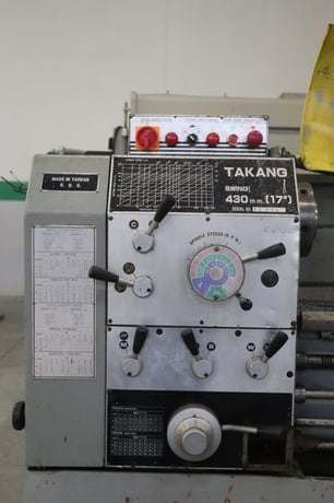 17" x 72" Seiki #XL, gap bed engine lathe, inch/metric threading, 7.5 HP, coolant system, chuck guard - Image 4